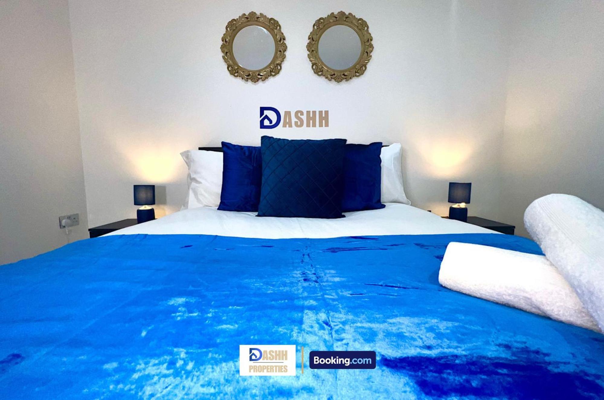 Holiday home Three Bedroom By Dashh Short Lets & Serviced In Shepherds Bush Sleeps 9 With Free Wifi *