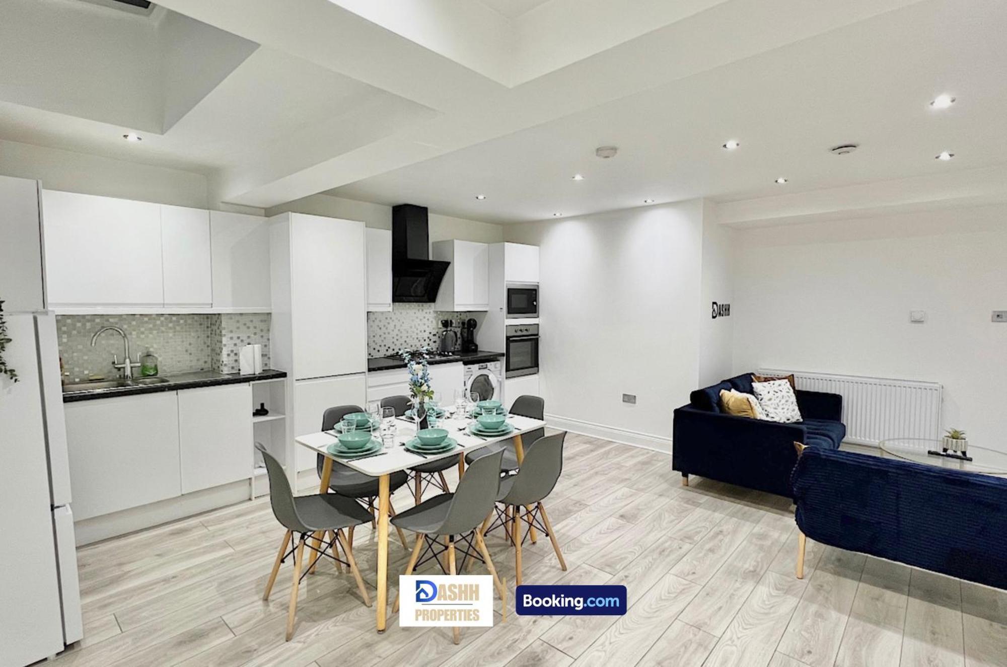 Three Bedroom By Dashh Short Lets & Serviced In Shepherds Bush Sleeps 9 With Free Wifi Holiday home